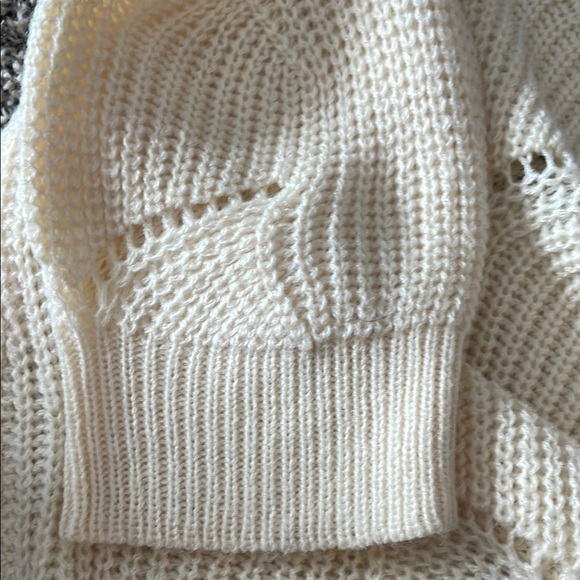 NWT Fashion Cream Lightweight Button- Up Crochet Long Sleeves Cardigan Sweater - Picture 10 of 10